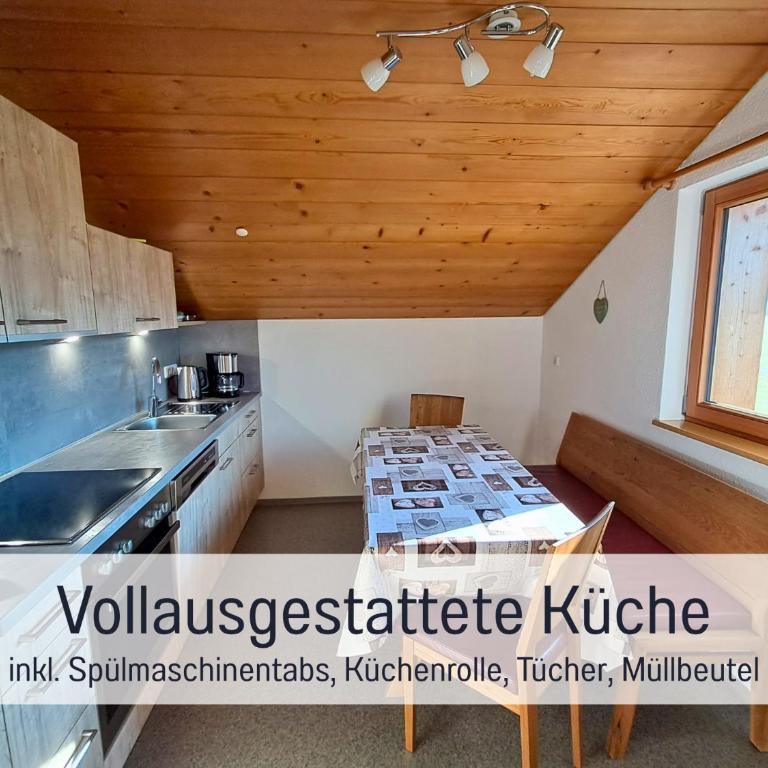 Bauernhof Finkel - Ferienwohnungen mit Balkon - Bergsicht - Traktor mitfahren - Tiere streicheln - entspannter Familienurlaub - zentrale Lage nahe Oberstdorf - Apartment mit 2 Schlafzimmern und Balkon - 8