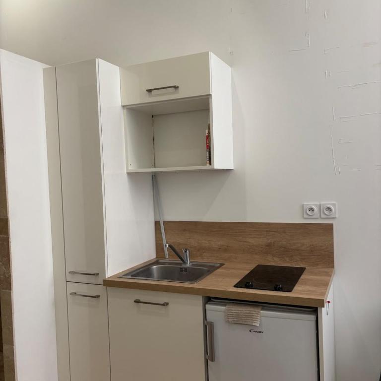 Studio rue Chenoise hyper centre Grenoble - Appartamento con 1 Camera da Letto - 24