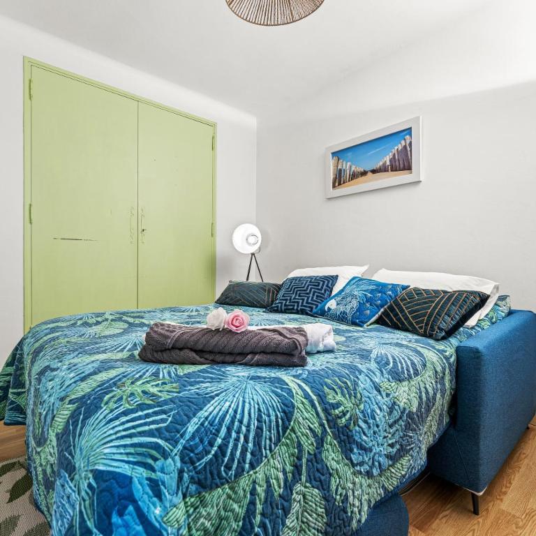 Chez Dominique avec piscine privée - Maison 2 Chambres - 25
