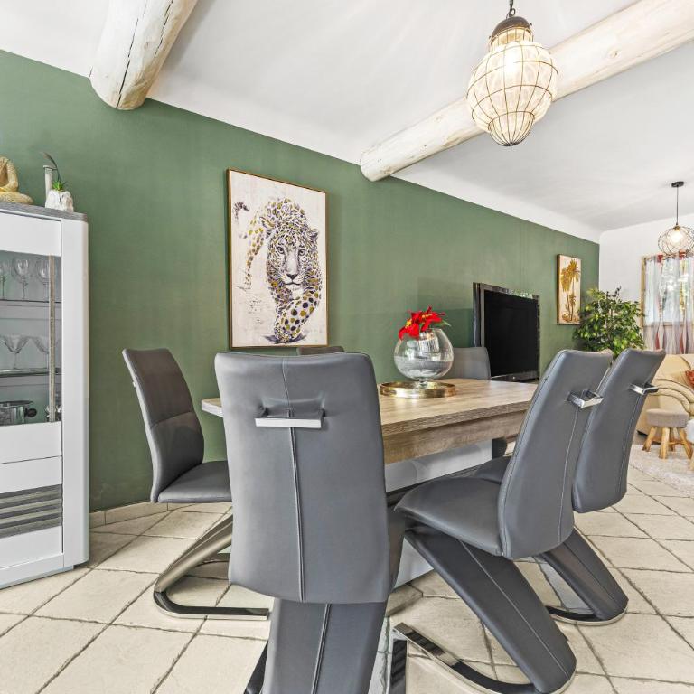 Chez Dominique avec piscine privée - Maison 2 Chambres - 11