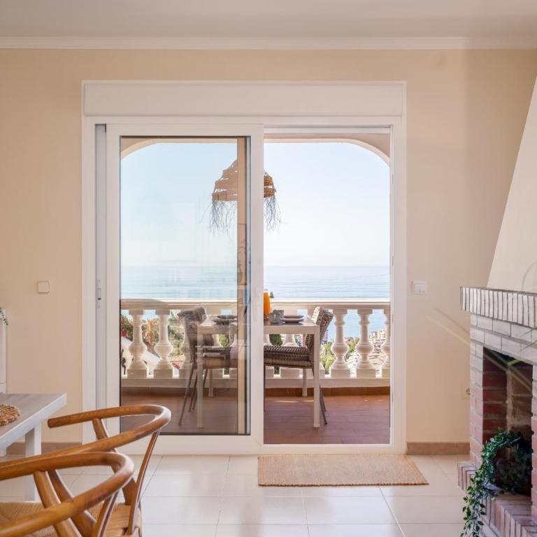 Villa Sabine - Spectacular Sea View Villa in Capel - Villa - 2