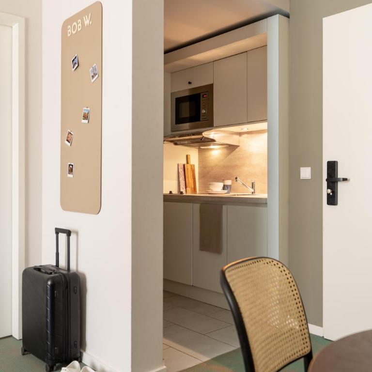 Bob W Munich City West - Original Apartment with Kitchen- 1 Bedroom - 7