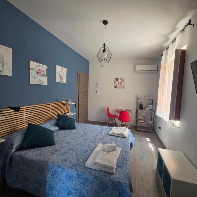 B&B Home Visit - Camera Matrimoniale con Bagno Privato - 2