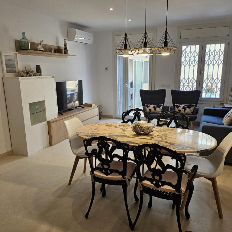 Casa Norai - Four-Bedroom House - 1