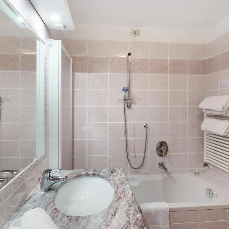 Appartamento Lella Primula - Appartamento Deluxe con 2 Camere da Letto e Vista Giardino - 13