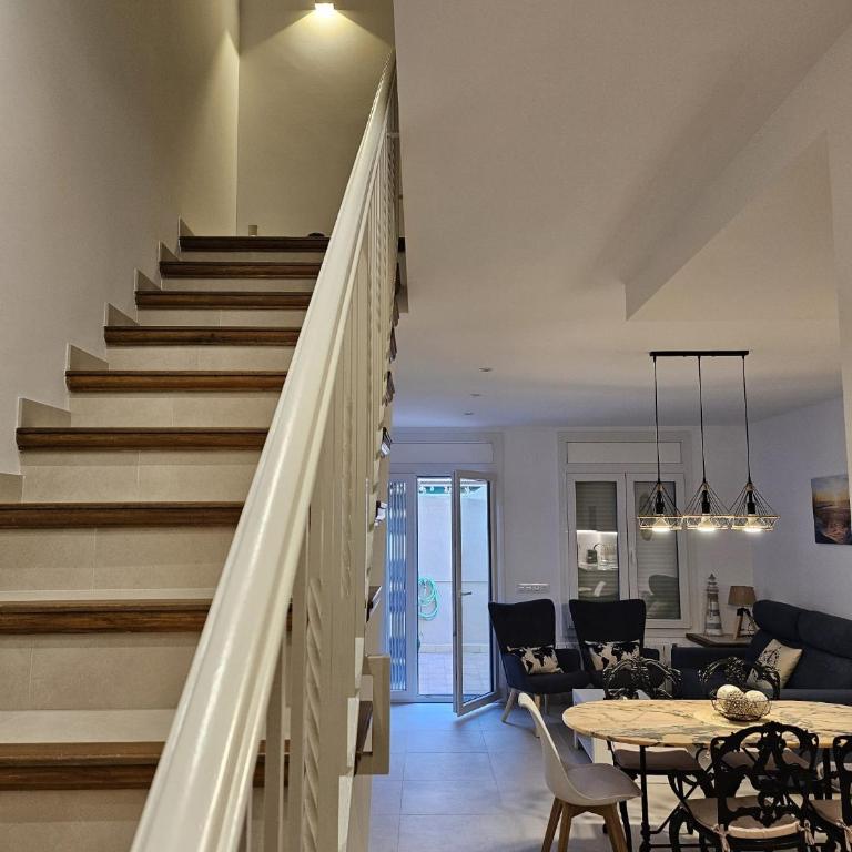 Casa Norai - Four-Bedroom House - 8