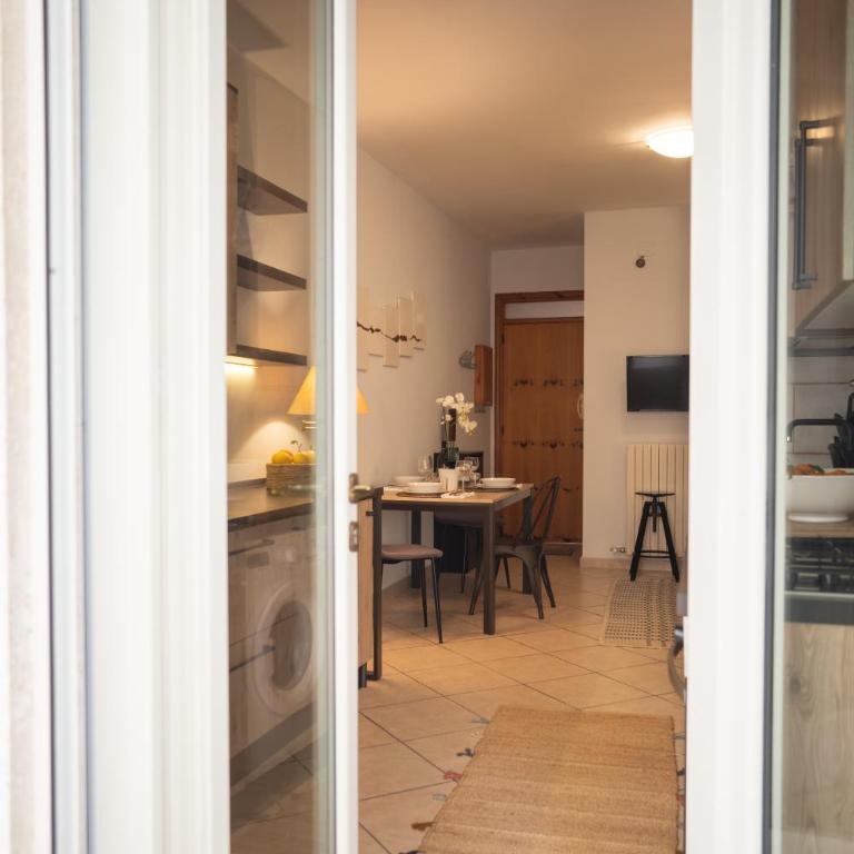 Modern & Bright Apartment - 100m from the Beach - Appartamento con 2 Camere da Letto - 26