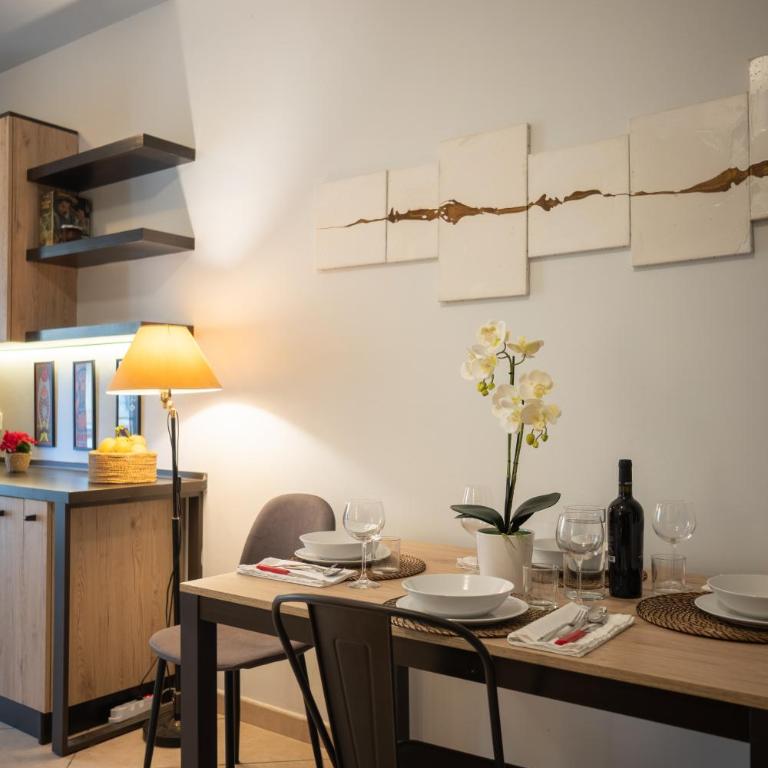 Modern & Bright Apartment - 100m from the Beach - Appartamento con 2 Camere da Letto - 23