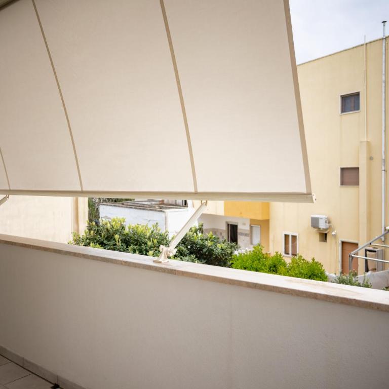 Modern & Bright Apartment - 100m from the Beach - Appartamento con 2 Camere da Letto - 54
