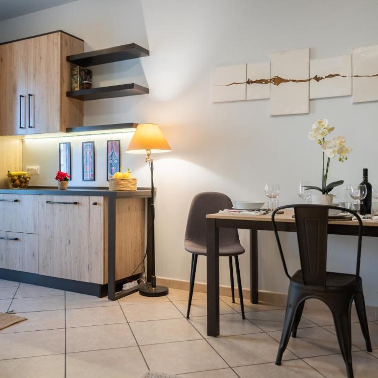 Modern & Bright Apartment - 100m from the Beach - Appartamento con 2 Camere da Letto - 25