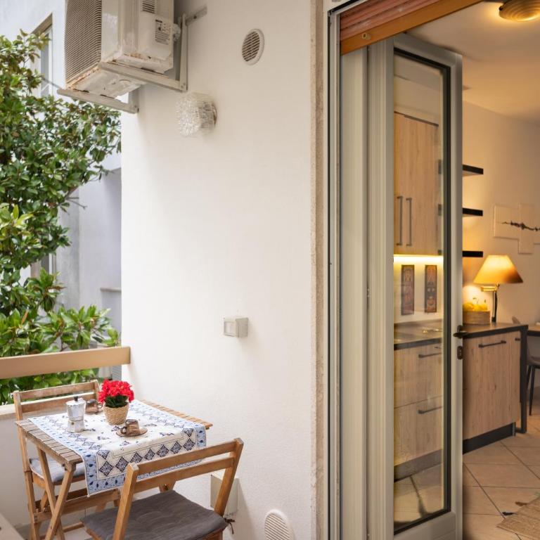 Modern & Bright Apartment - 100m from the Beach - Appartamento con 2 Camere da Letto - 50