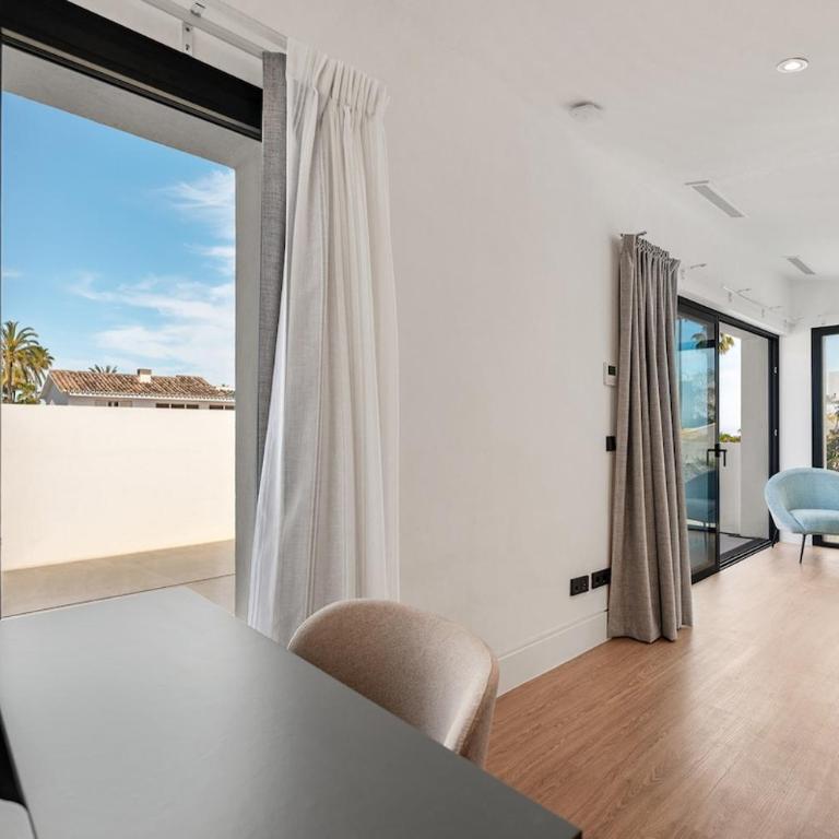 Golden Mile Villa 4 Ensuite BR Private pool - Villa - 11