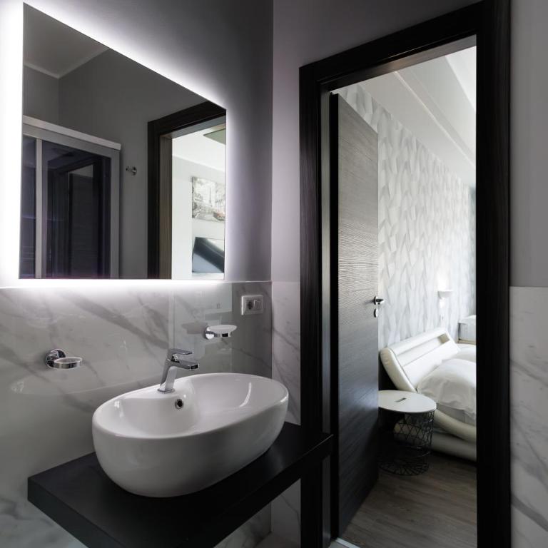 La Palazzata Urban Suites - Camera Tripla Deluxe - 7