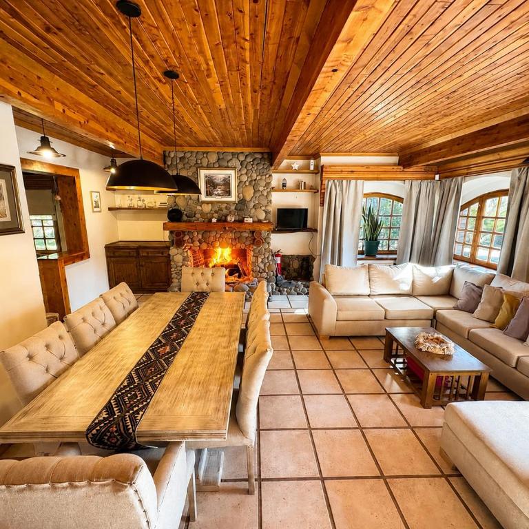 Alma Andina a orillas del río - Four-Bedroom House - 1