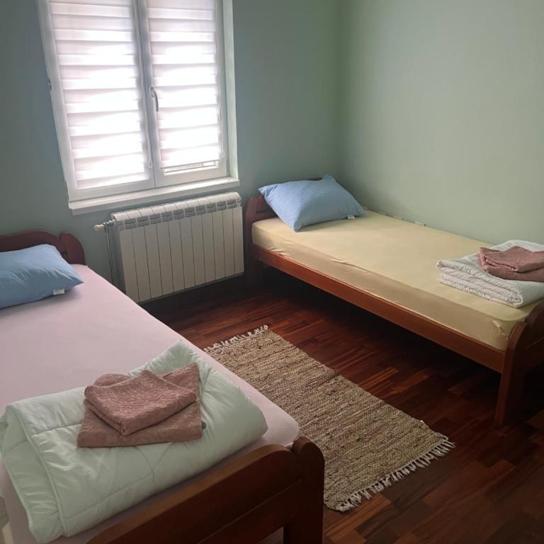 Kuća za izdavanje - Haus mit 2 Schlafzimmern - 4