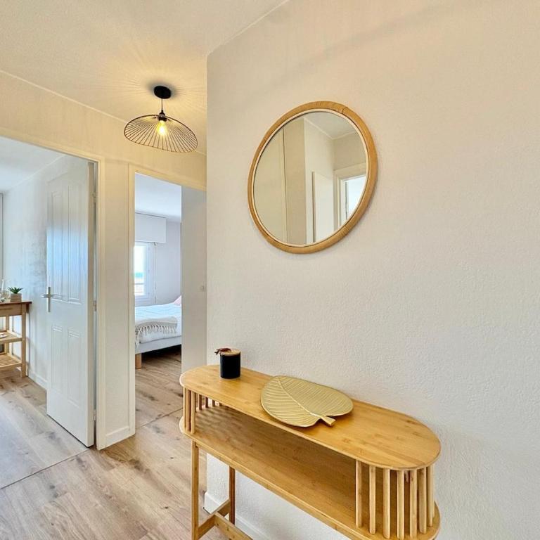 Appartement 1 chambre rénové climatisé, terrasse aperçu mer, garage, dernier étage, port et plage à pieds - Apartment mit 1 Schlafzimmer - 3
