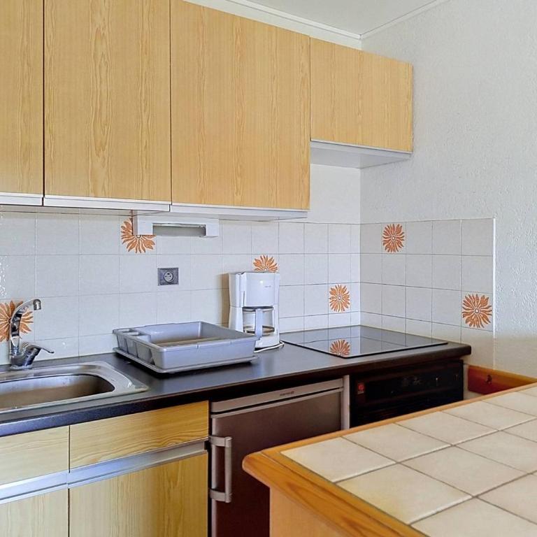 T2 Climatisé, WIFI, Parking privé, à deux pas de la plage - Bormes les Mimosas - FR-1-610-71 - Appartement - 3
