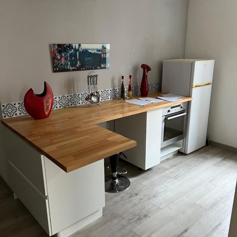 Grand appart - 1 Mai - Gare - 6 couchages - 2 douches - Clim - Apartment mit 2 Schlafzimmern - 9