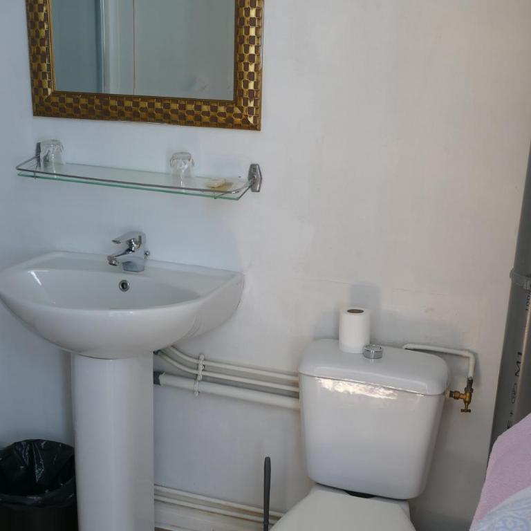Hôtel Modern - Chambre Double - 15