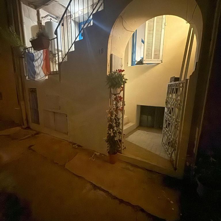 Centrally located Provençal apartment - Appartement 2 Chambres - 1