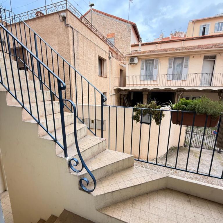 Centrally located Provençal apartment - Appartement 2 Chambres - 12