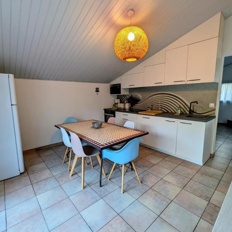 Pretty house in a quiet area 100m from the beach - Casa - 9