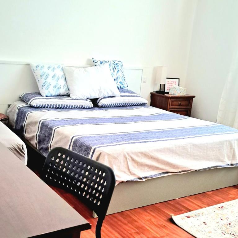 Tolle Economy Stay - Camera Tripla Economy con Bagno in Comune - 1