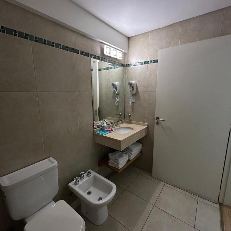Palermo Bridge - Quadruple Room with Bath - 3