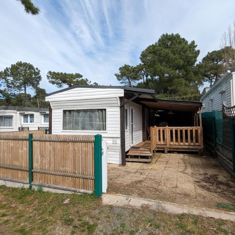 Charming chalet just steps from the sea - Chalet - 8
