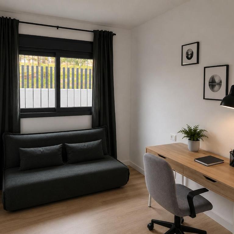 Modern Full Sea View Apartment in Benalmádena - Three-Bedroom Apartment - 10