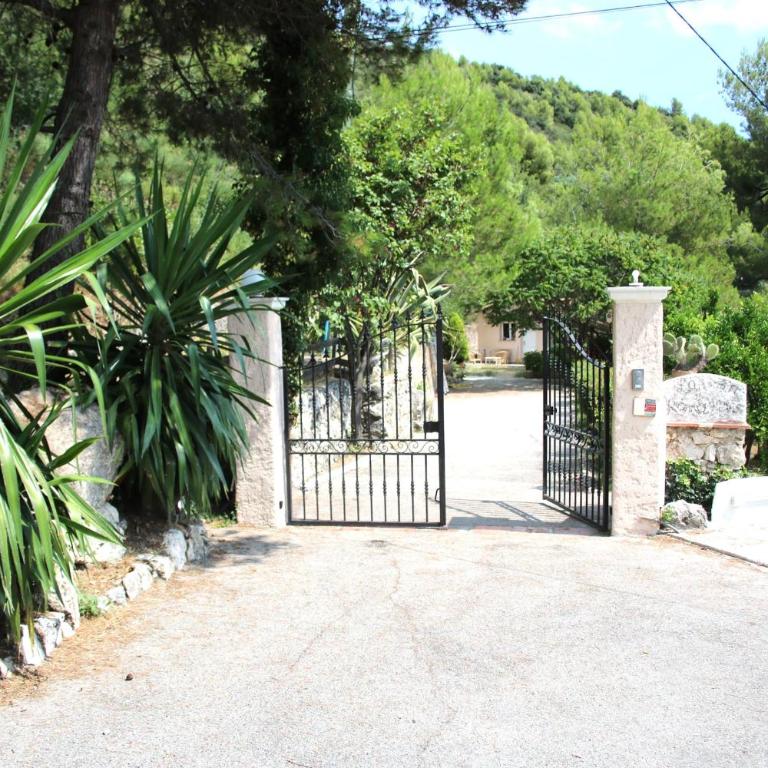 La Bergerie Vue Mer et piscine - Proche de Nice - Appartement - 27