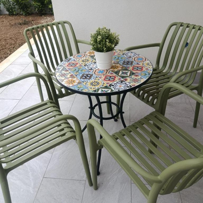 Casa Sorrento - Brand New Apartment with a garden - Two-Bedroom Apartment with Garden View - 4