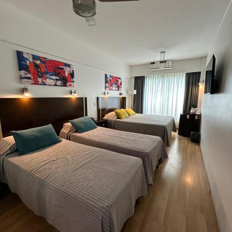 Palermo Bridge - Quadruple Room with Bath - 10