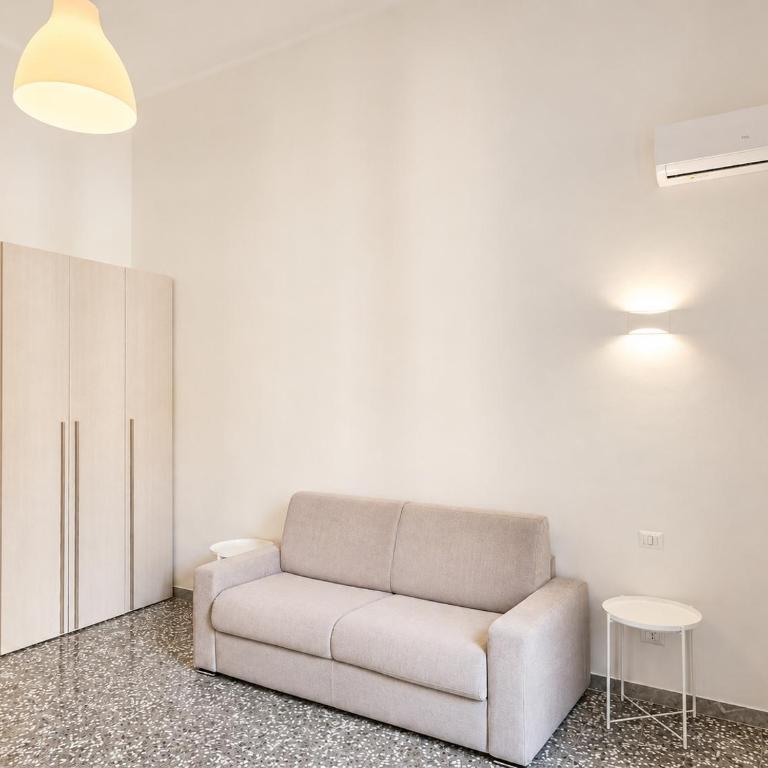 Celentano 61 - Appartamento con 2 Camere da Letto - 2