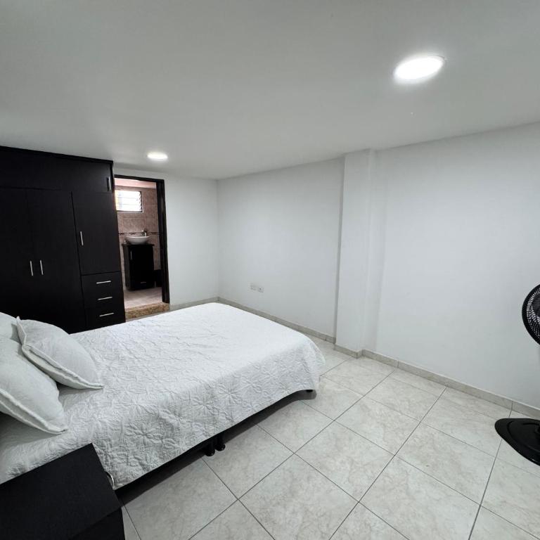 Alojamiento Turístico Central en Armenia Todo Cerca de Ti - Apartamento de 3 dormitorios - 6