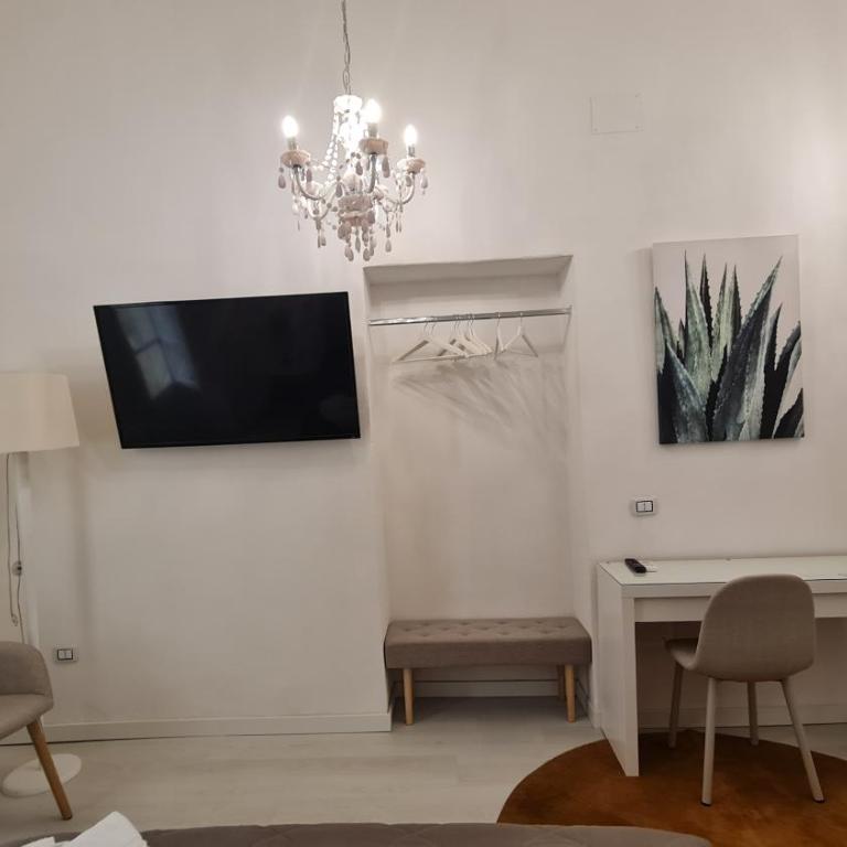 Beni Benius - Double Room with Balcony - 3