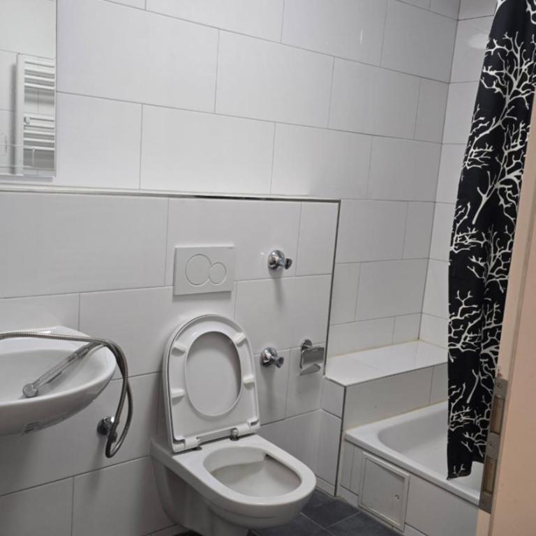 Hanin Zimmer - One-Bedroom Apartment - 7