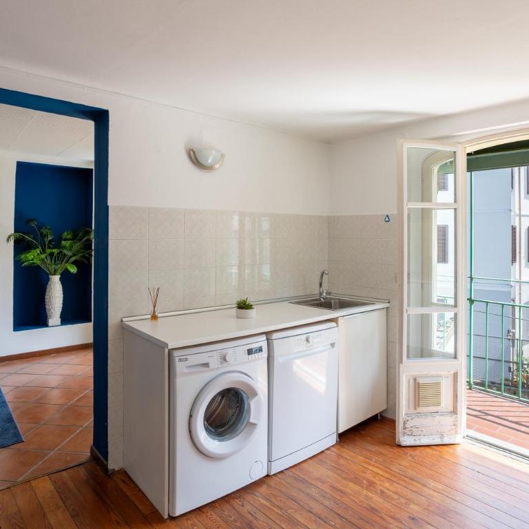 Belvedere Lakeview Historic Center Stresa - Two-Bedroom Apartment - 17