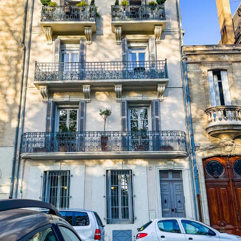 L'Haussmannien - Élégance & Confort, Vue Parc En Centre-Ville, Climatisation et Parking Privé - Appartement 2 Chambres - 32