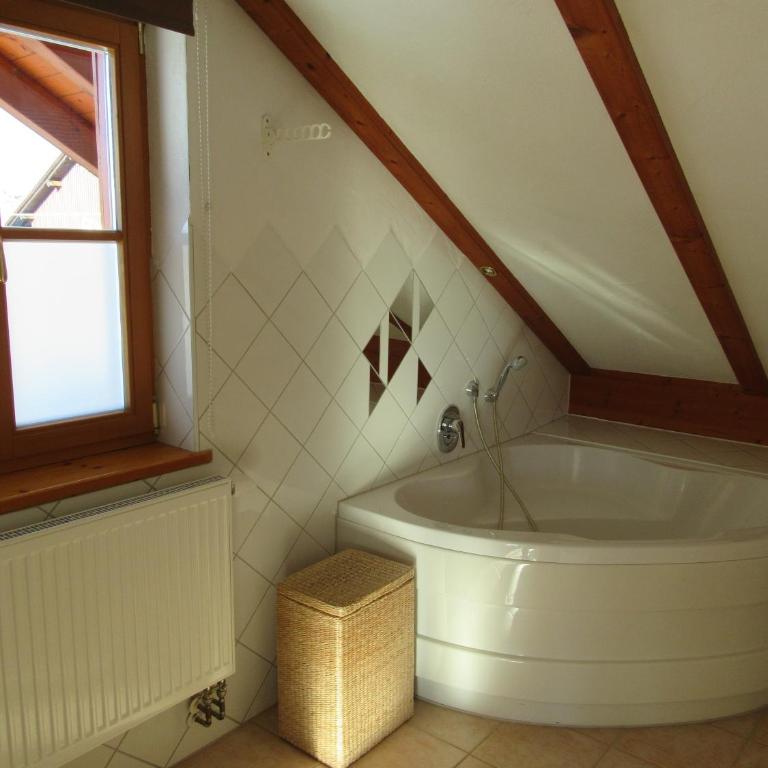 Ferienwohnung Sandra Wetzel - Apartment mit Blick auf die Berge - 19