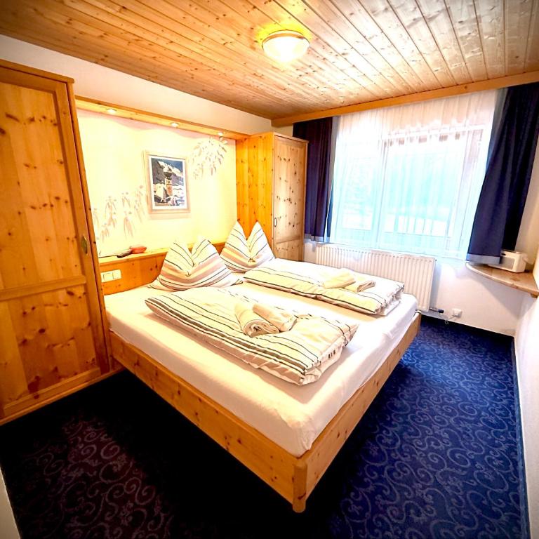 Ferienwohnung Geisslein - Three-Bedroom Apartment - 10