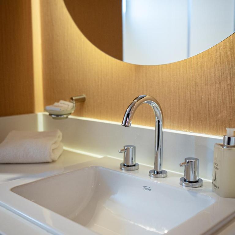 Dazzler by Wyndham Salta - Habitación Doble Estándar - 2 camas - No fumadores - 7