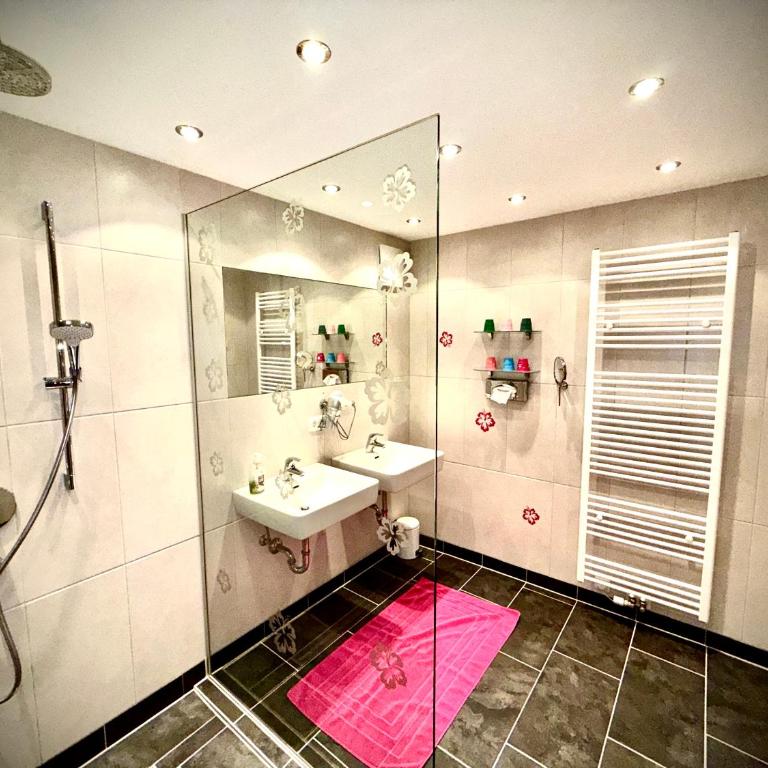 Ferienwohnung Geisslein - Three-Bedroom Apartment - 12