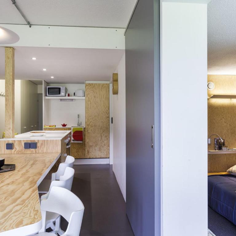 Ski aux pieds, appart 3p rénové, balcons - FR-1-346-331 - Appartement - 6