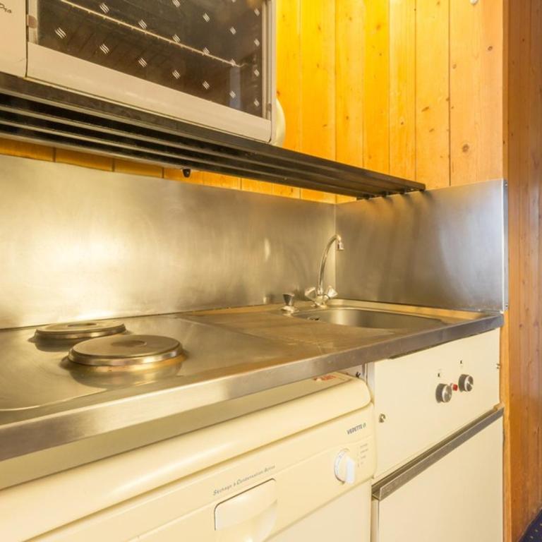 Studio 4 pers · Ski pieds · Balcon - FR-1-346-524 - Studio - 11