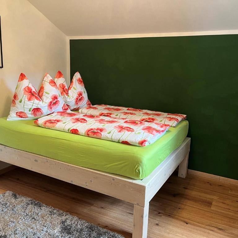 Großzügige Wohlfühl-Ferienwohnung - Apartment mit 3 Schlafzimmern und Bergblick - 5