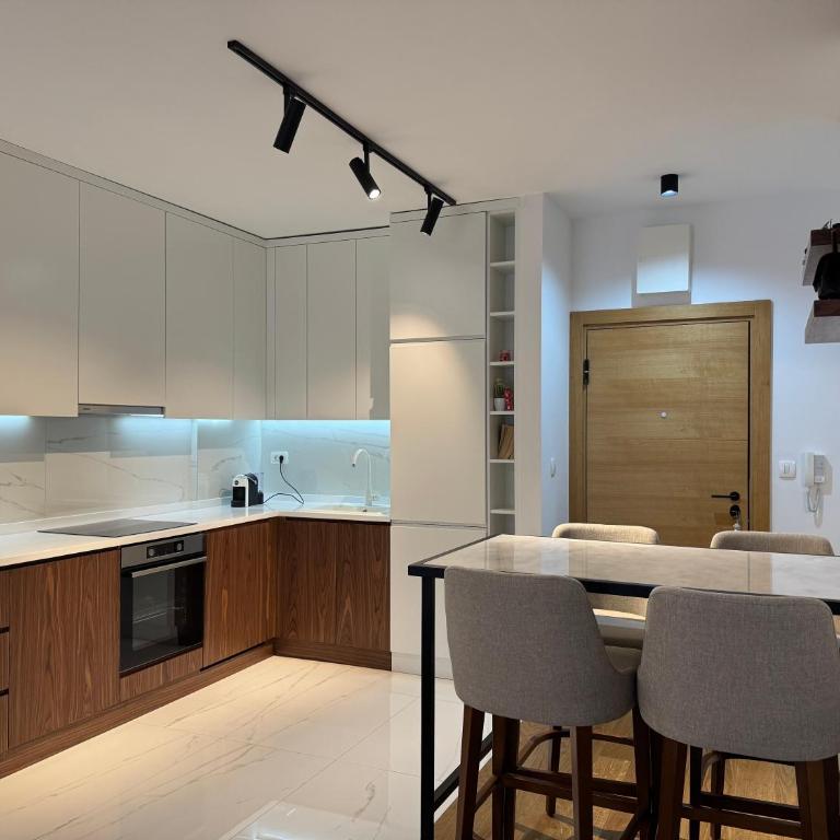 WOW Lux - Budva, Center - Apartman sa 2 Spavaće Sobe - 16