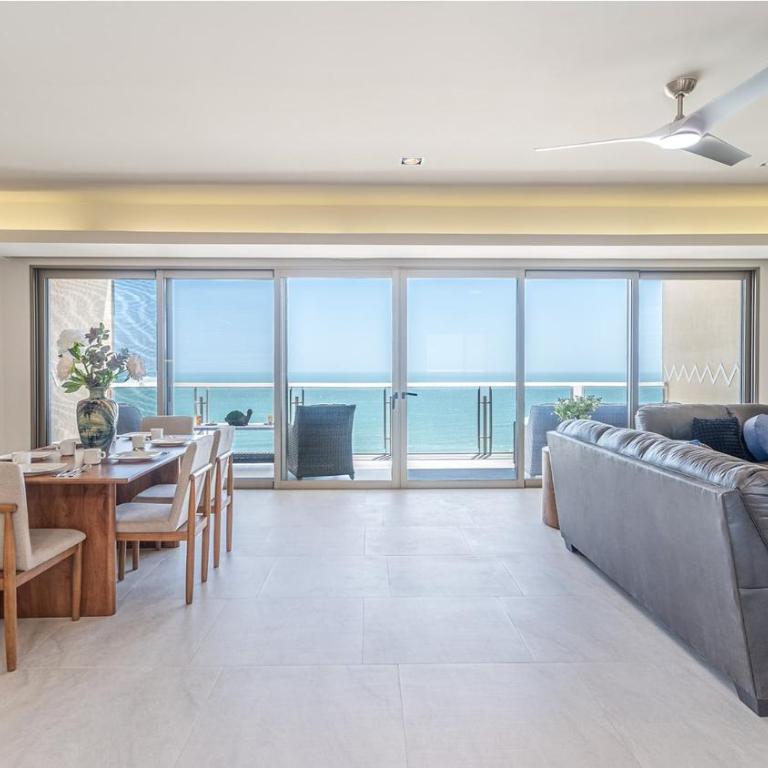 Luxury Beachfront Escape with Stunning Ocean Views - Casa - 3