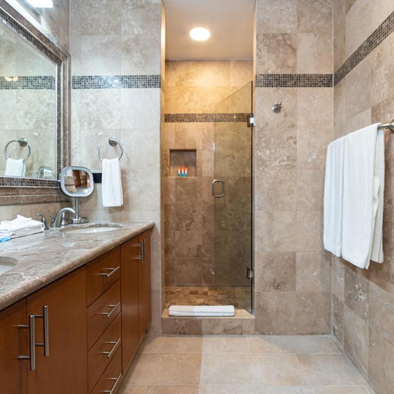 Stunning 3BR 3BA Cortez 601 at Las Palomas - Vacation Home - 4