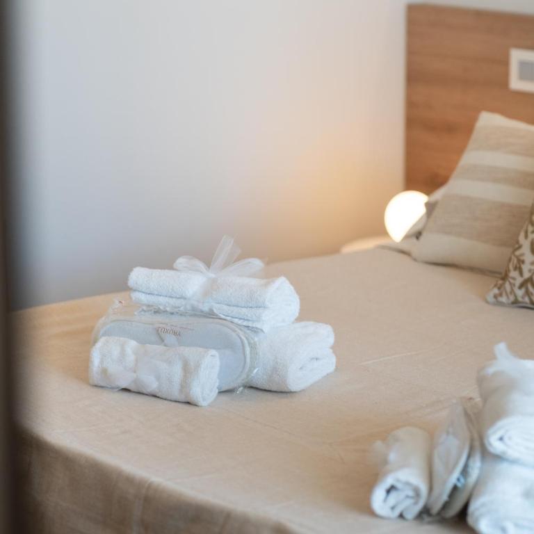 Nerea Suites - Camera Matrimoniale Deluxe con Balcone - 9